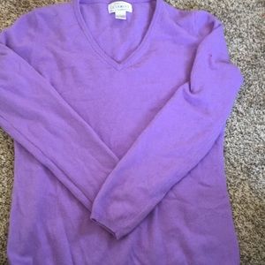 100% Cashmere v-neck sweater
